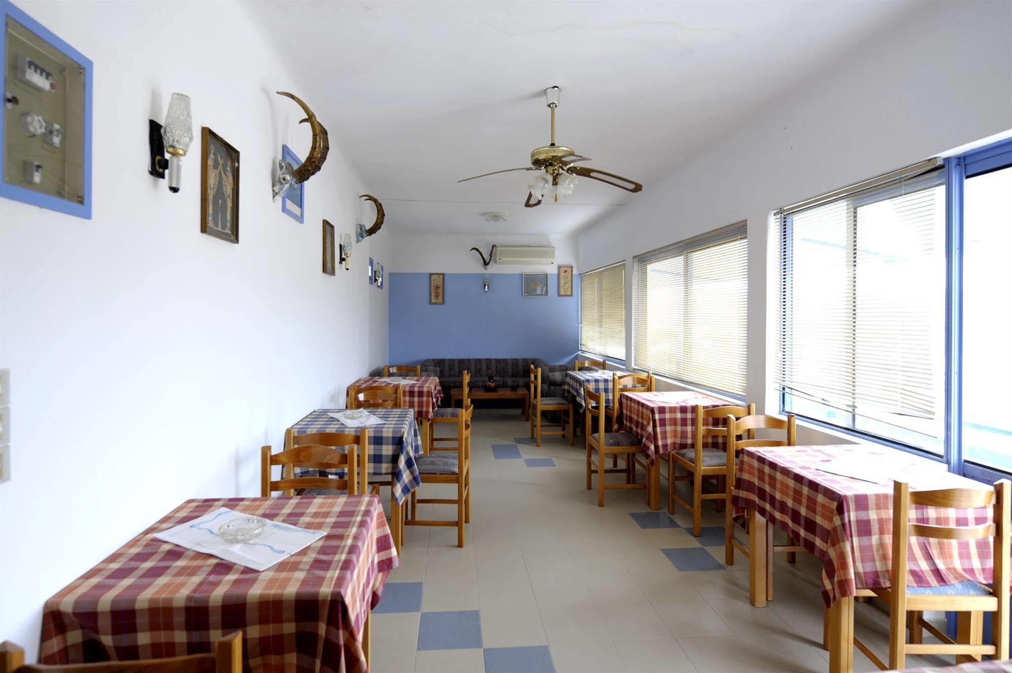 Ξενοδοχείο Κοράλλι Αδάμας Εξωτερικό φωτογραφία